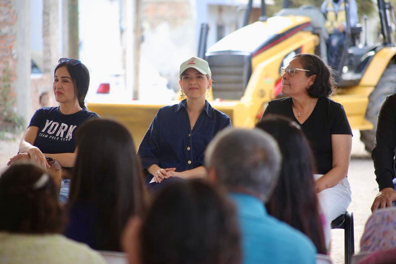 $!Vecinos de Villas del Sol tendrán al fin calles pavimentadas tras arranque de obra por el Gobierno de Mazatlán
