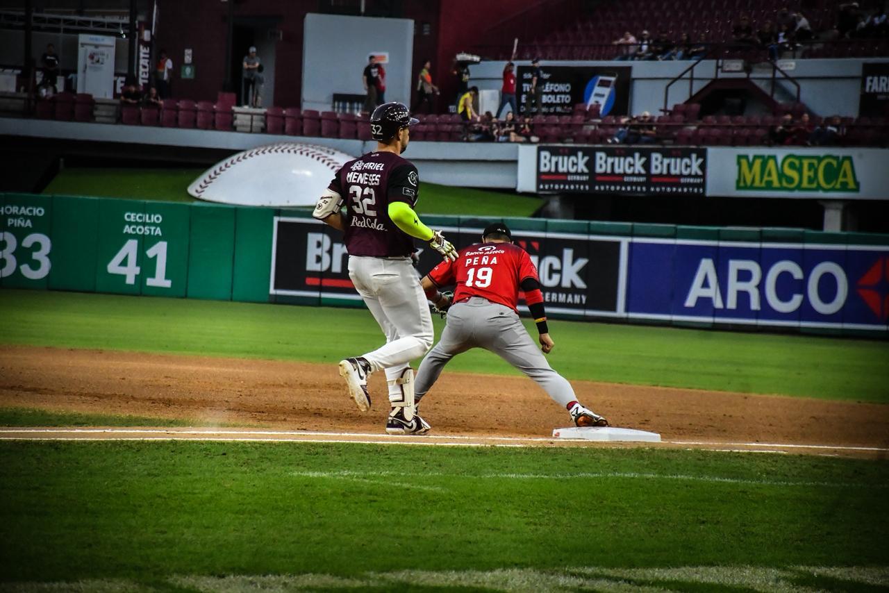 $!El Clásico Sinaloense es para Tomateros