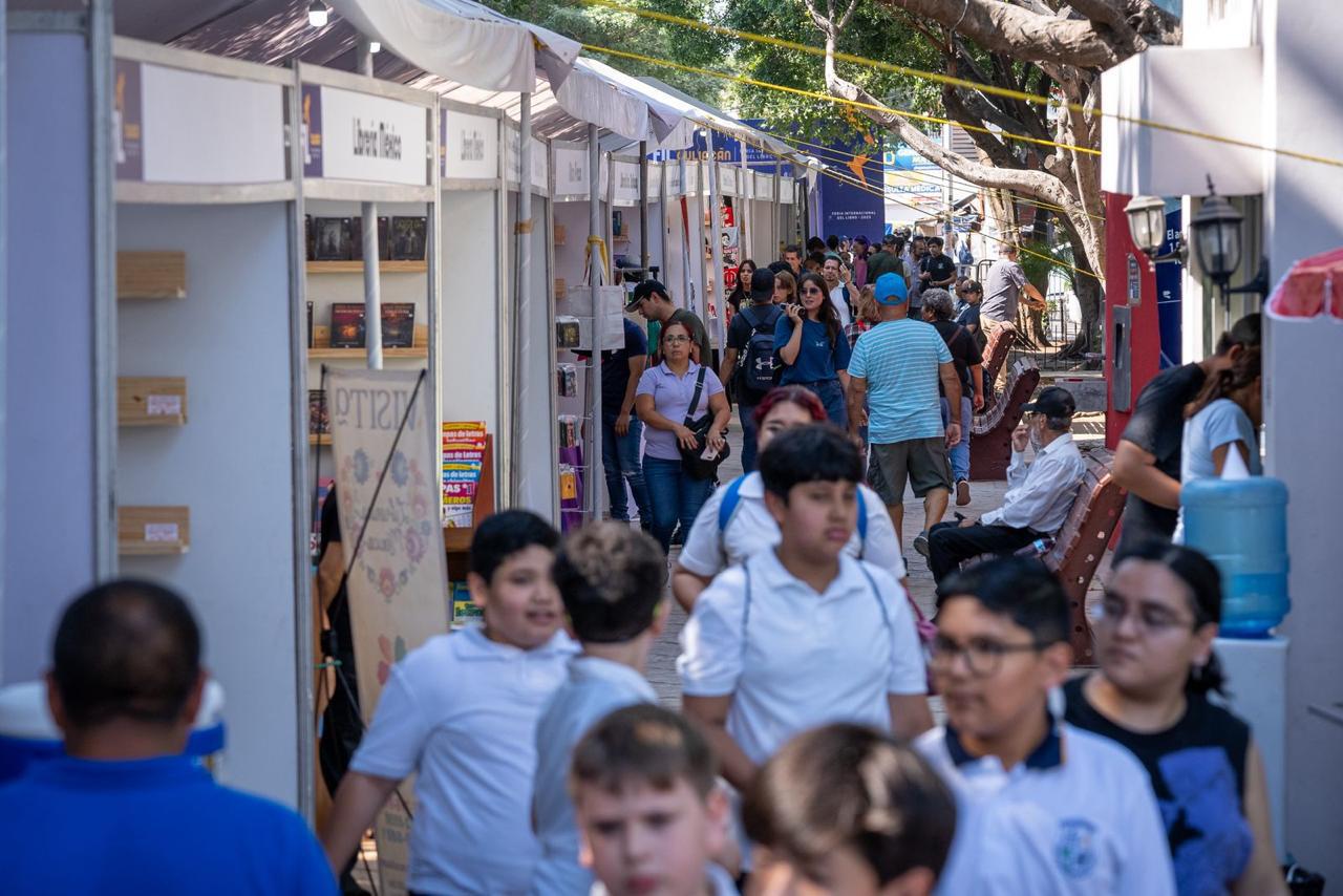 $!Registra organización más de 16 mil visitantes en el primer día de la FIL Culiacán 2025