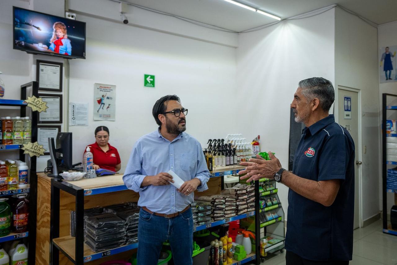 $!Entrega Juan de Dios Gámez 700 mil pesos de Impulso NAFIN a empresa Jocla