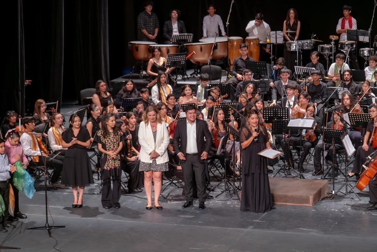 $!Talento rosarense conquista Festival Cultural: ‘Raíces de Plata’ destaca en gala del ISIC