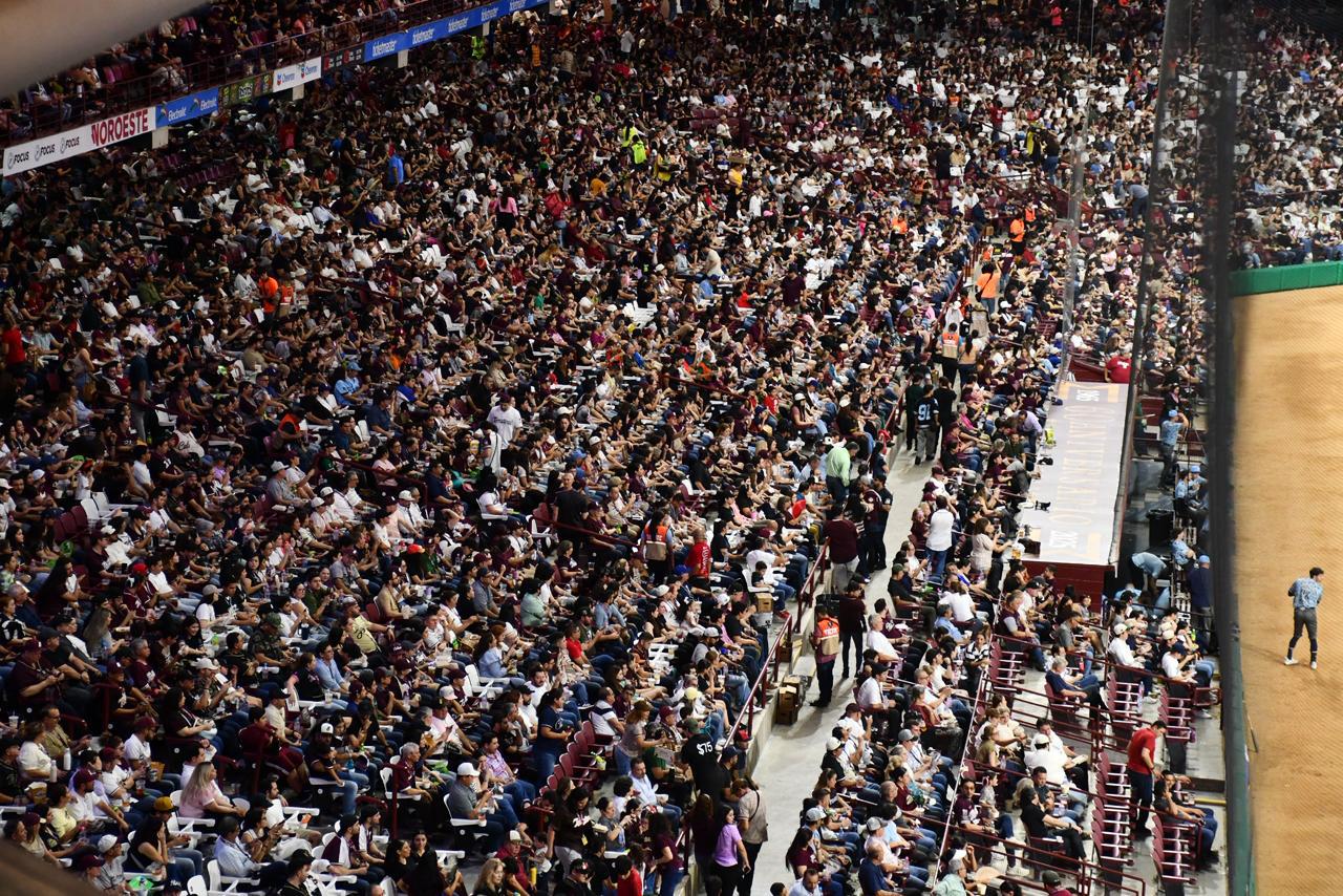 $!¡Arranca la fiesta del beisbol en Culiacán!