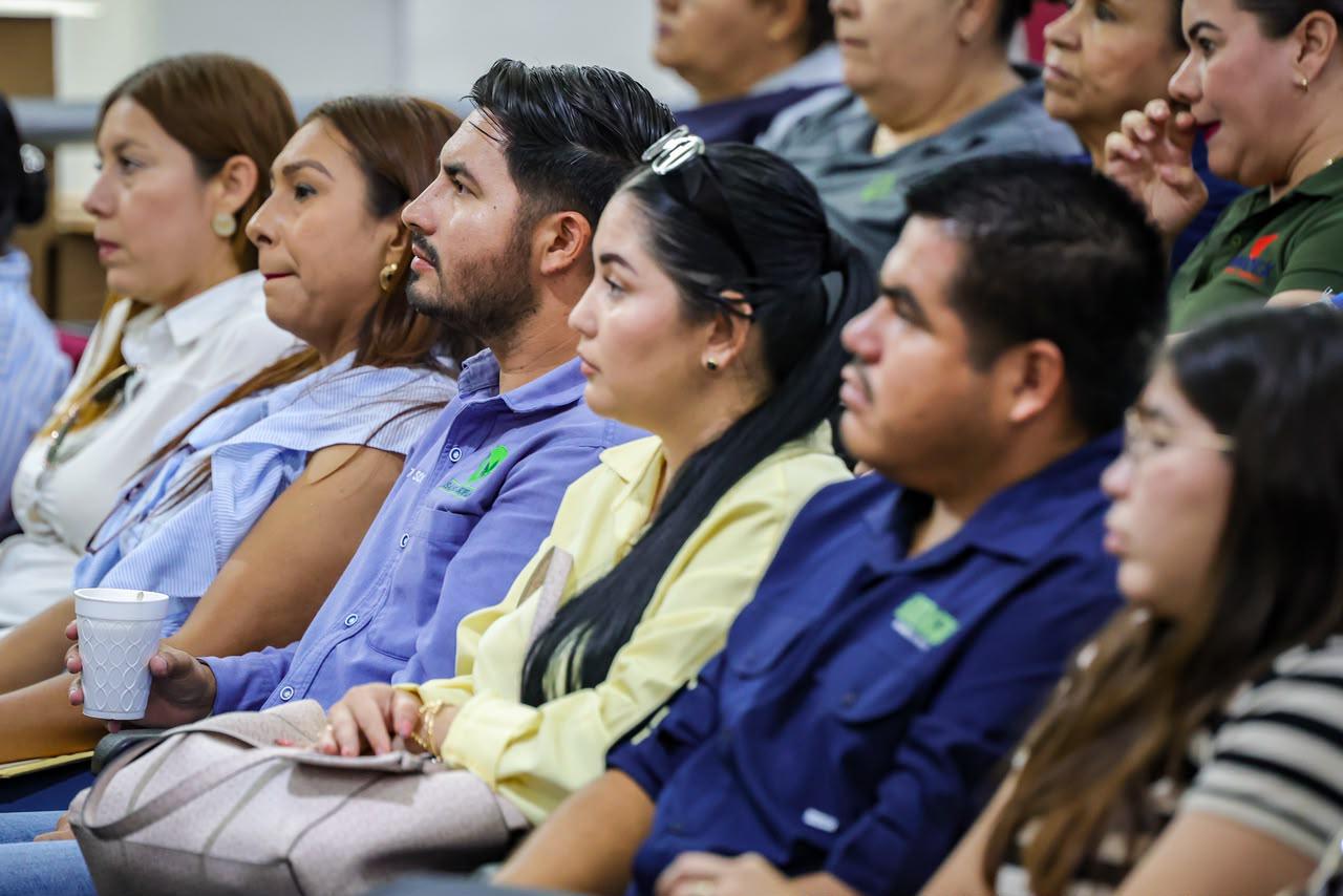 $!Buscan DIF Sinaloa proteger a niños jornaleros; capacita a trabajadoras sociales