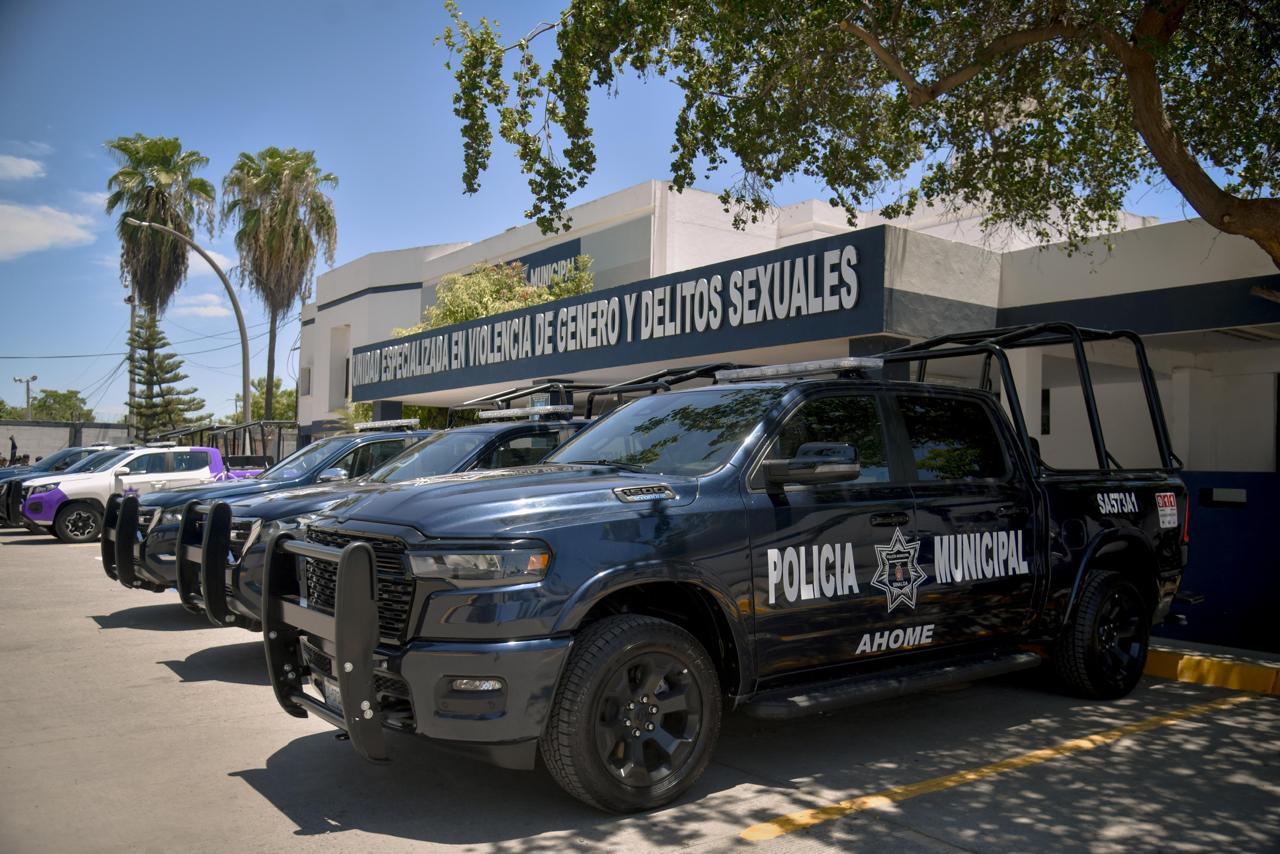 $!Conmemoran en Ahome el Día del Policía con homenaje a caídos y entregan cinco nuevas patrullas