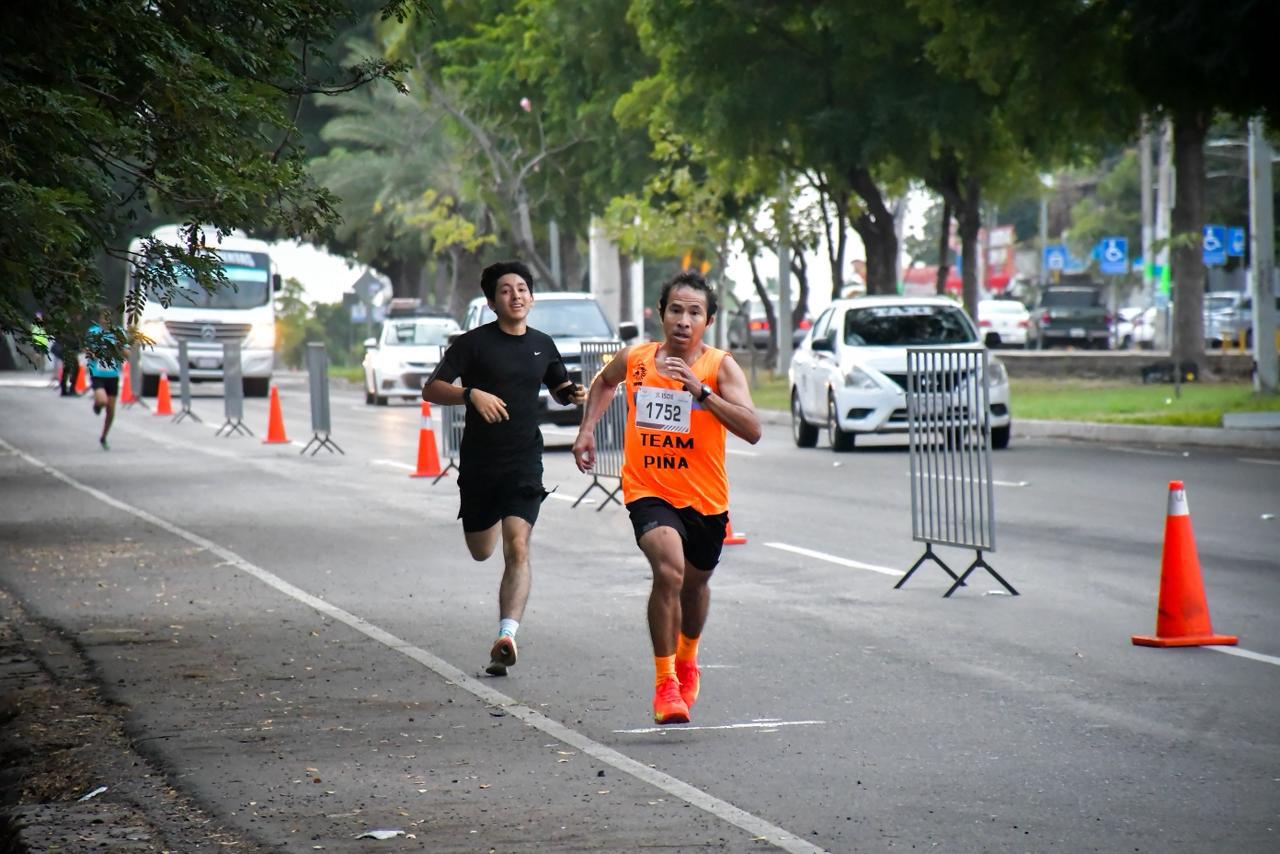 $!Carlos Beltrán y Abigail Soto dominan la Carrera Deportiva 5K del Día del Ejército y la Fuerza Aérea