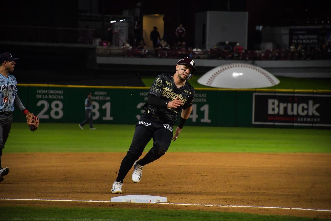 $!Tomateros blanquea a Algodoneros y se lleva la serie en casa
