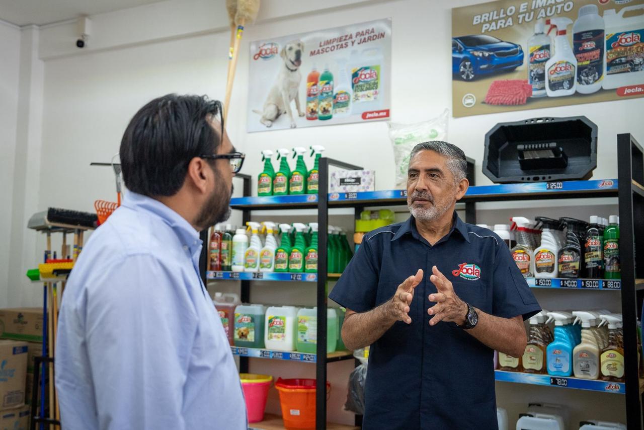 $!Entrega Juan de Dios Gámez 700 mil pesos de Impulso NAFIN a empresa Jocla