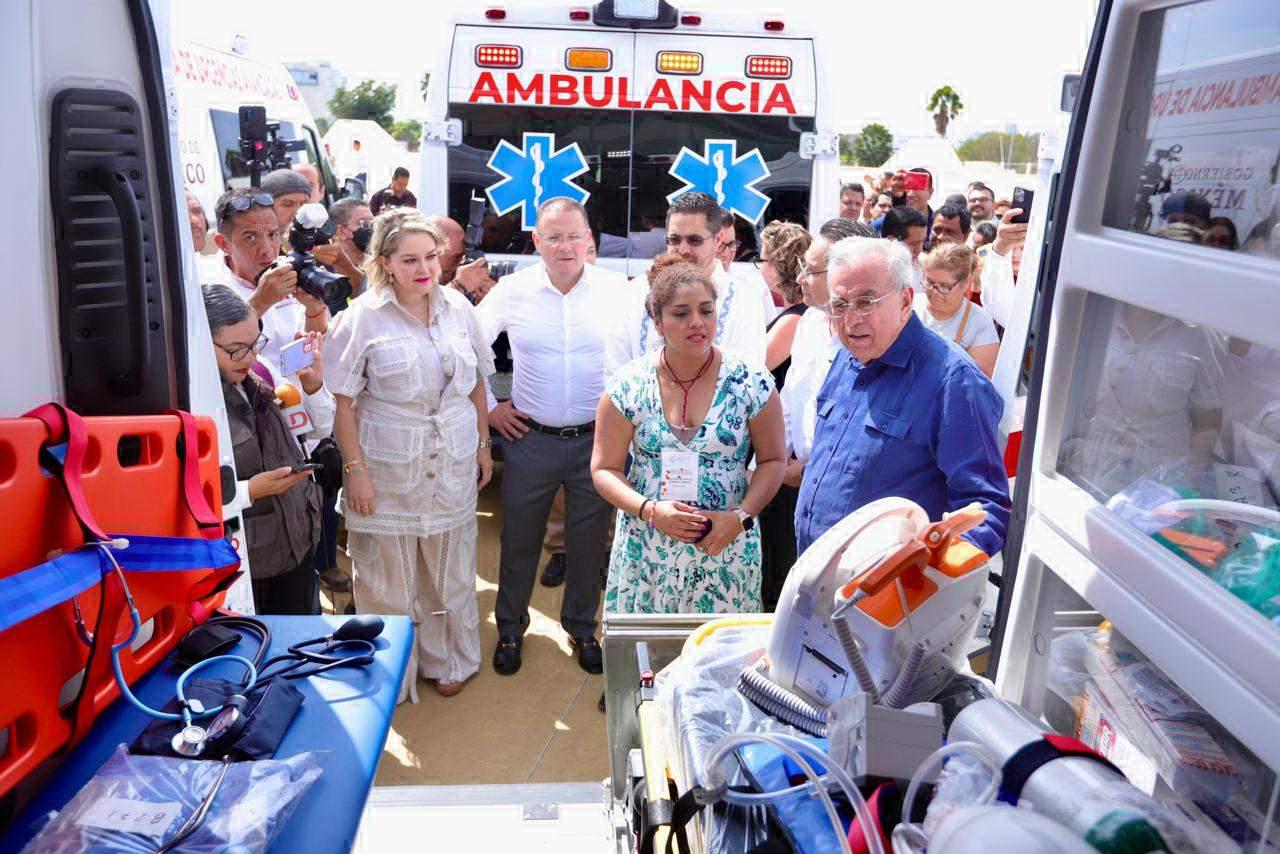 $!Entrega Beneficencia Pública Nacional 19 ambulancias y equipo a Sinaloa