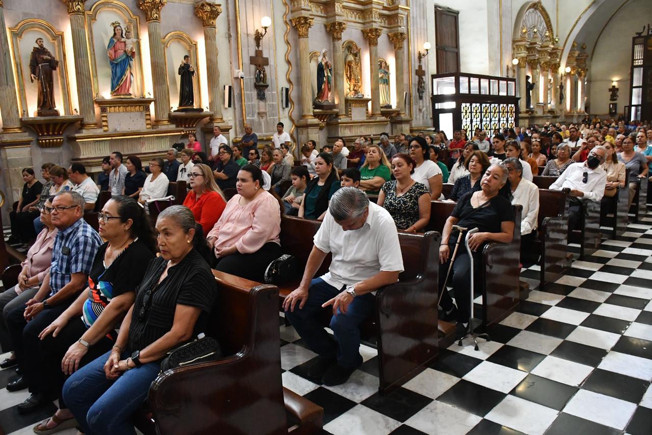 $!Oración por los difuntos se une al dolor por las víctimas de la violencia en Sinaloa: Obispo de Culiacán