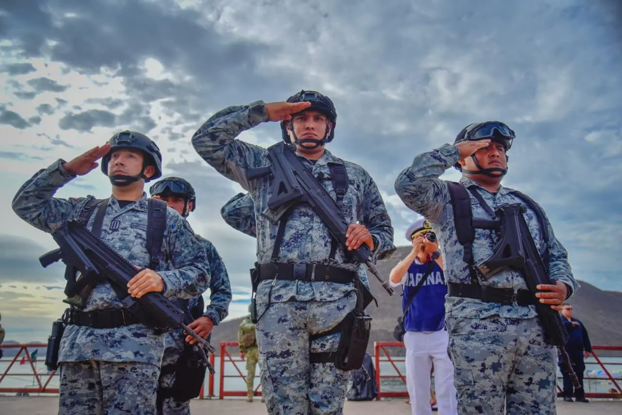 $!Topolobampo revive su historia al celebrar el 112 aniversario de la primera batalla aeronaval del mundo