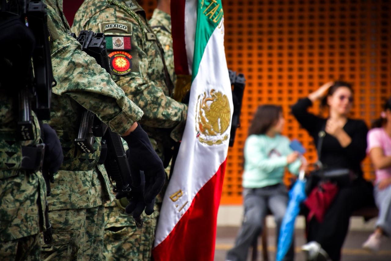 $!Arranca el desfile del 20 de Noviembre en Culiacán bajo resguardo de más de 10 mil efectivos