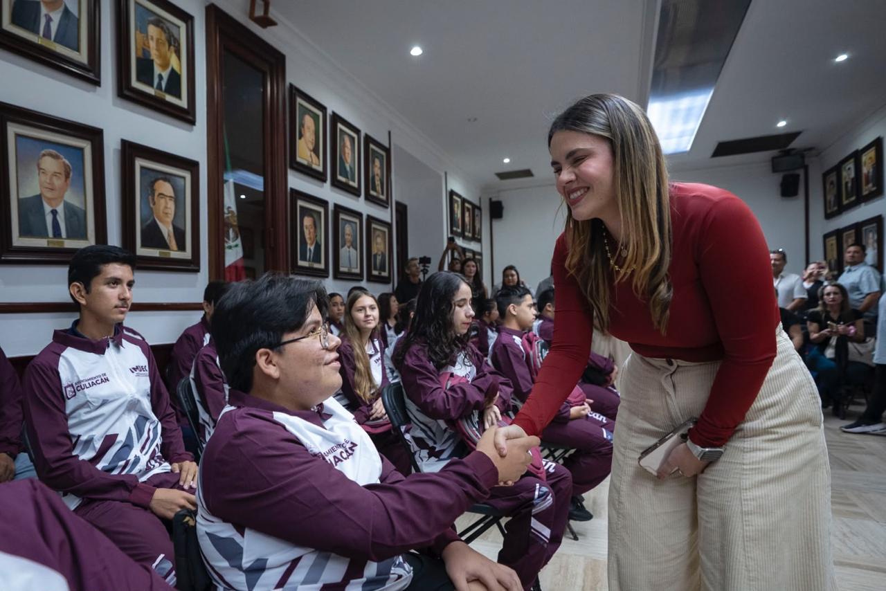 $!Abanderan a delegación Culiacán rumbo a la Paralimpiada Conade 2026