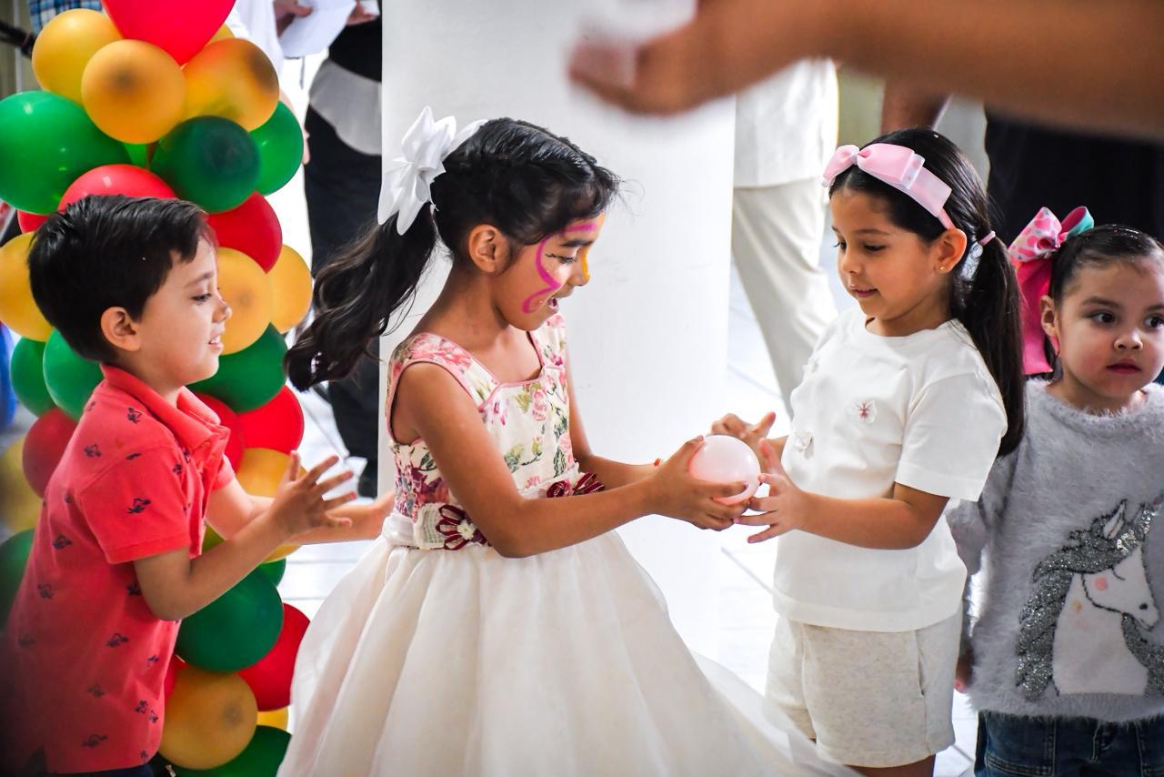 $!Arriban los Reyes Magos de Noroeste a Culiacán y cumplen deseos de niñas y niños