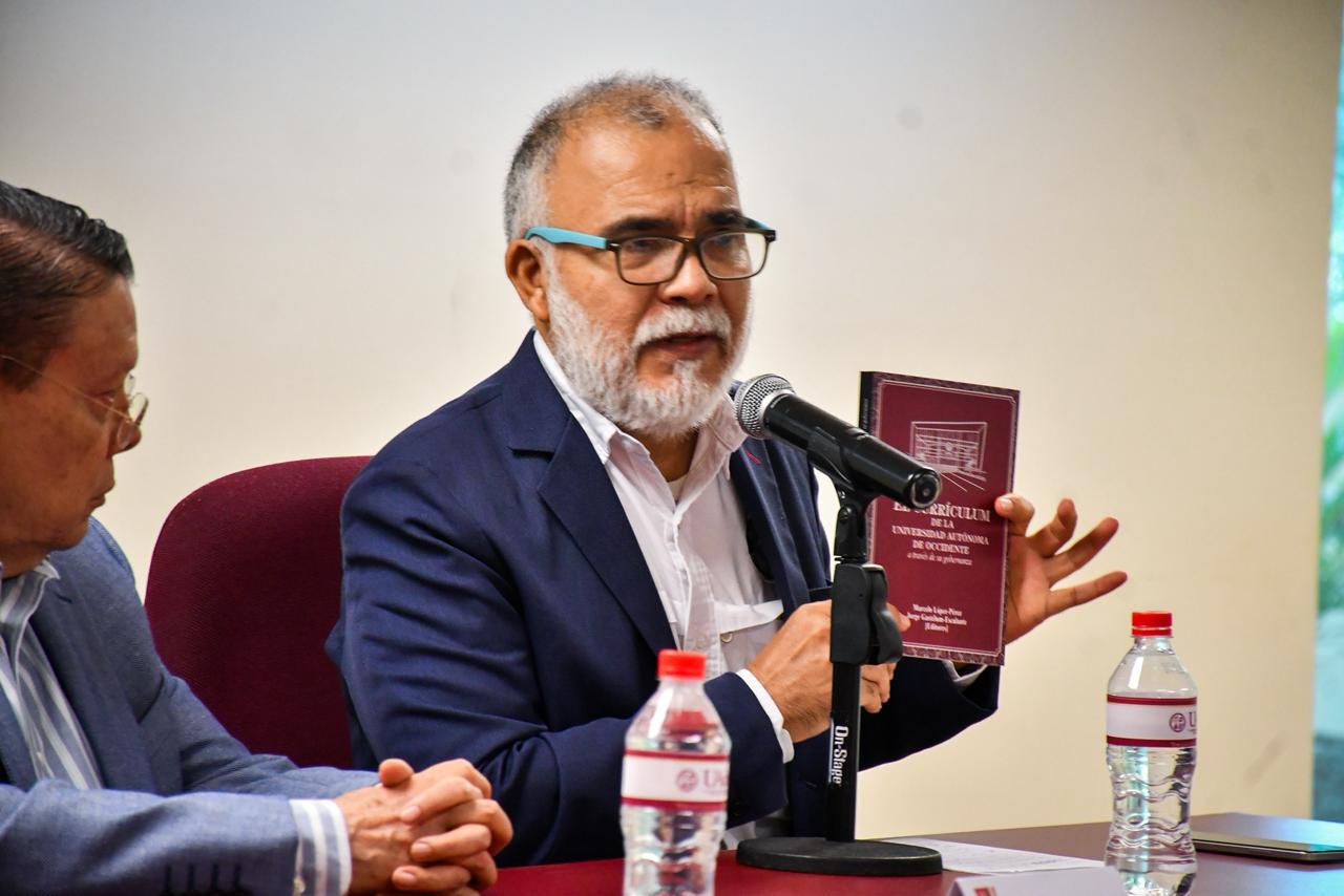 $!Presentan libro sobre la historia curricular y de gobernanza de la Universidad Autónoma de Occidente