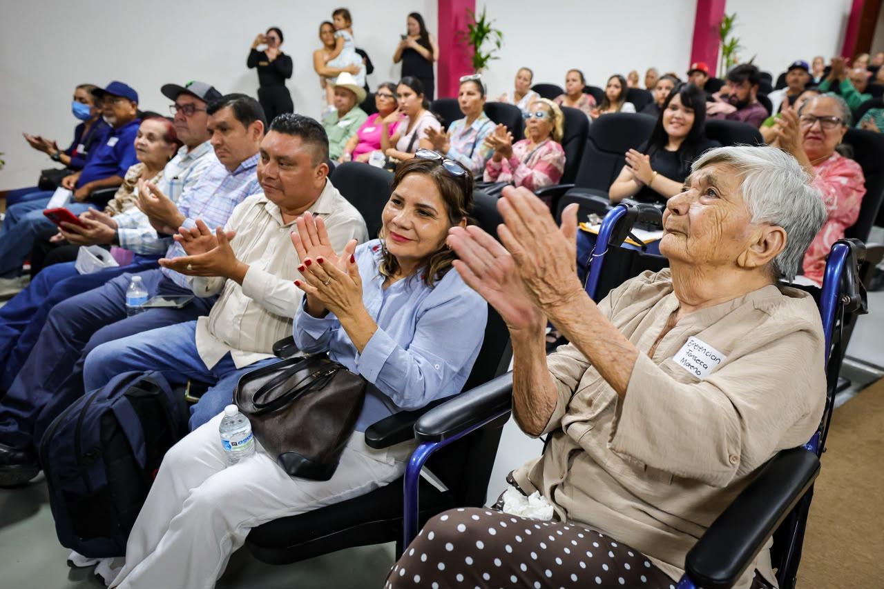 $!Entregan 644 auxiliares auditivos en Sinaloa para mejorar calidad de vida