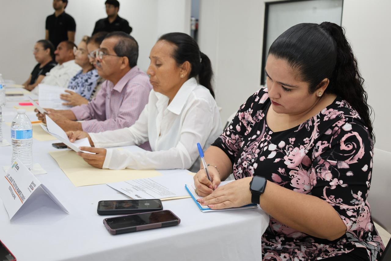 $!Hace ajustes Elota y reasigna recursos para instalar de alumbrado público