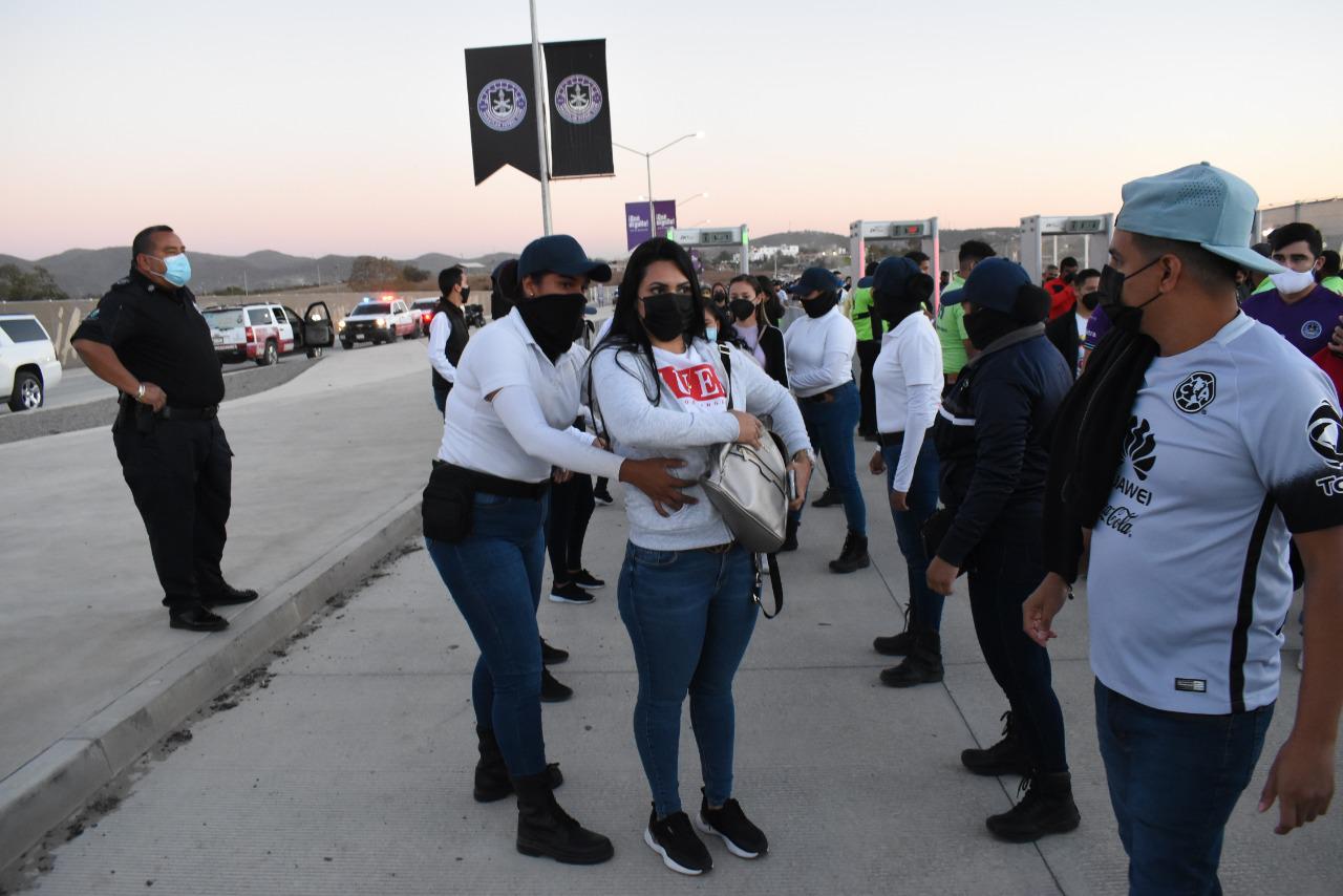 $!Encuentro entre el Mazatlán FC y el América dejó 90 aficionados detenidos