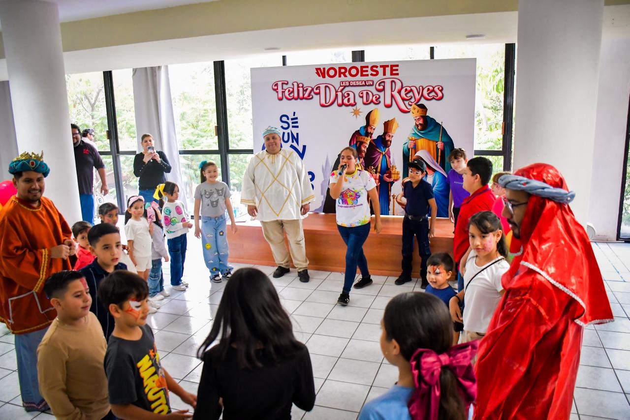 $!Arriban los Reyes Magos de Noroeste a Culiacán y cumplen deseos de niñas y niños