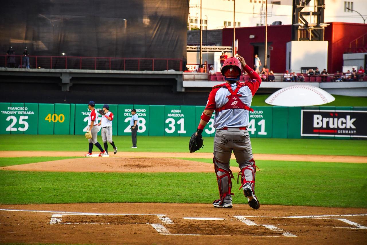 $!Tomateros domina en casa a Venados en el Cuadrangular del Bienestar