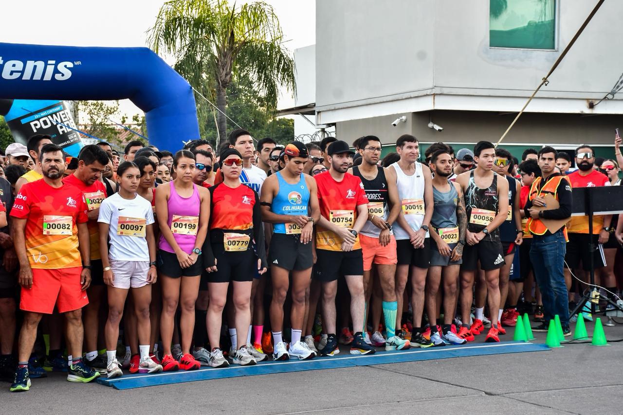 $!Festeja Mueblería Valdez Baluarte medio siglo de existencia con carrera con causa en Culiacán