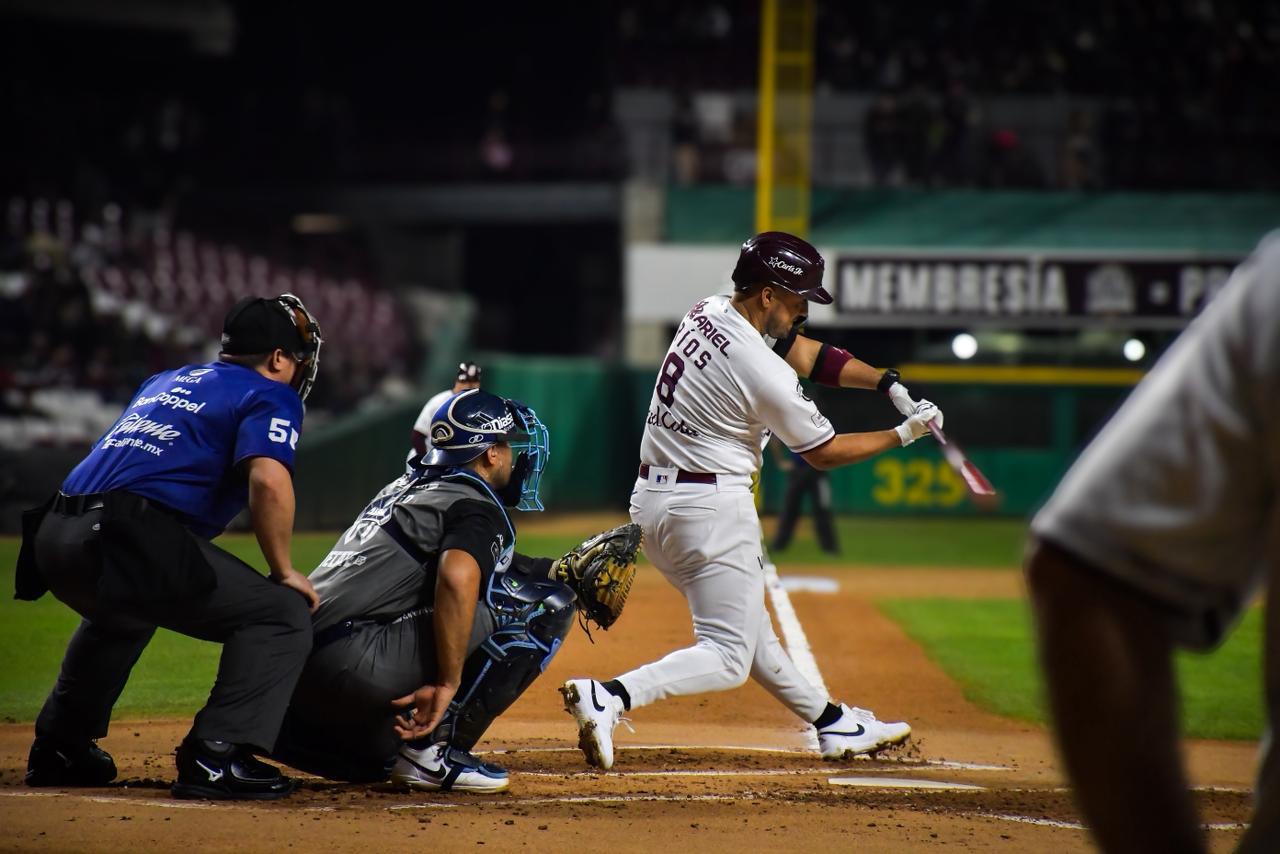 $!Tomateros de Culiacán pega de nuevo y queda a dos triunfos de la final de la LMP