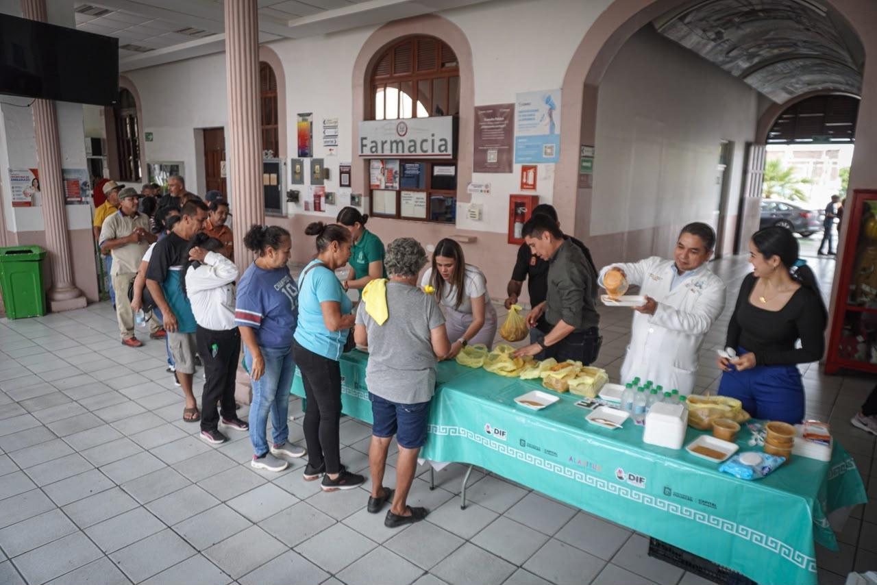 $!Gobierno de Culiacán lleva apoyos alimentarios al Hospital Civil