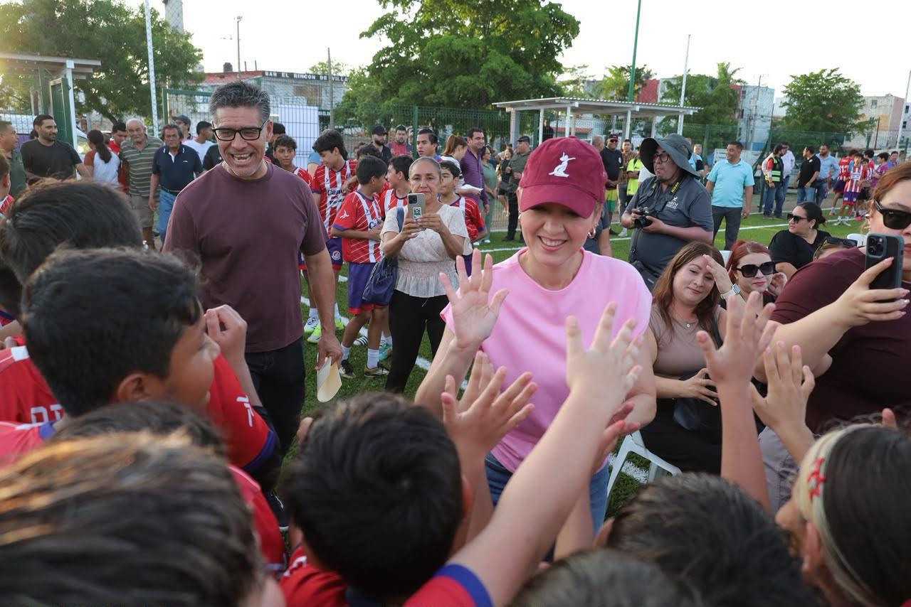 $!Invierten más de 2 mdp en la rehabilitación integral de la cancha El Delfín en Infonavit Playas, en Mazatlán