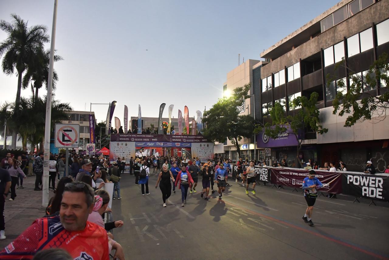 $!Con casi 4 mil corredores arranca el Maratón Internacional de Culiacán