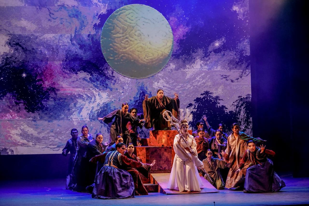 $!Con una ópera fuera de lo tradicional, cautiva ‘Monkey’ al publico mazatleco