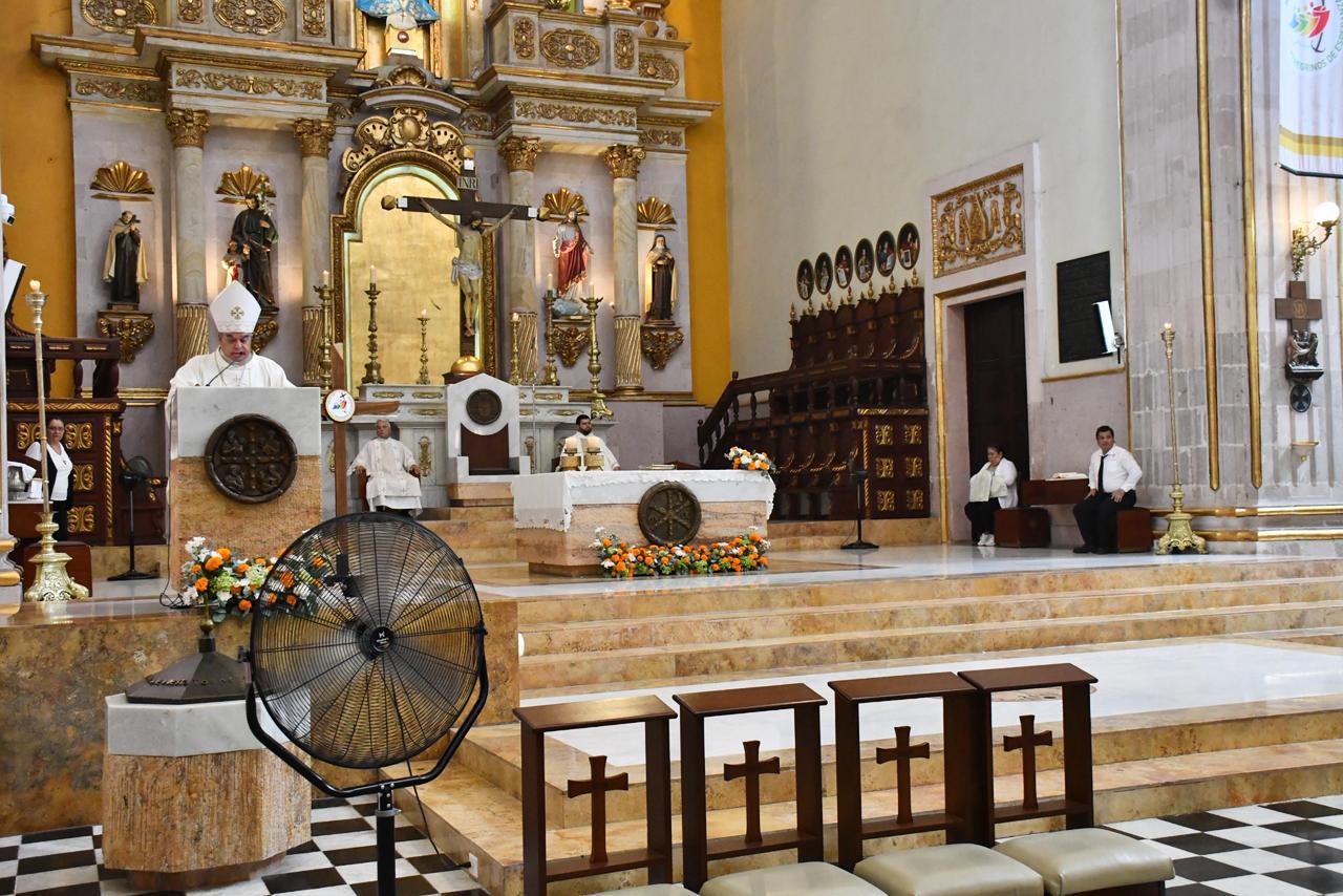 $!Oración por los difuntos se une al dolor por las víctimas de la violencia en Sinaloa: Obispo de Culiacán