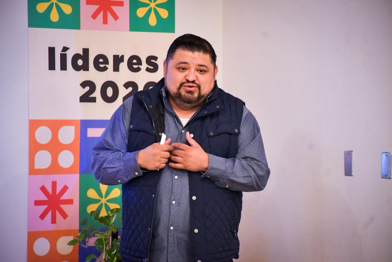 $!Llama Jesús Rojas a jóvenes a ejercer un liderazgo ciudadano informado y participativo