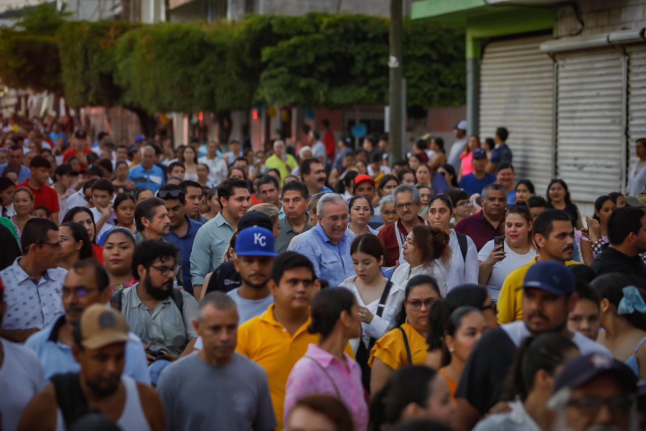 $!Asiste Gobernador a la procesión en honor de la Virgen de Nuestra Señora del Rosario
