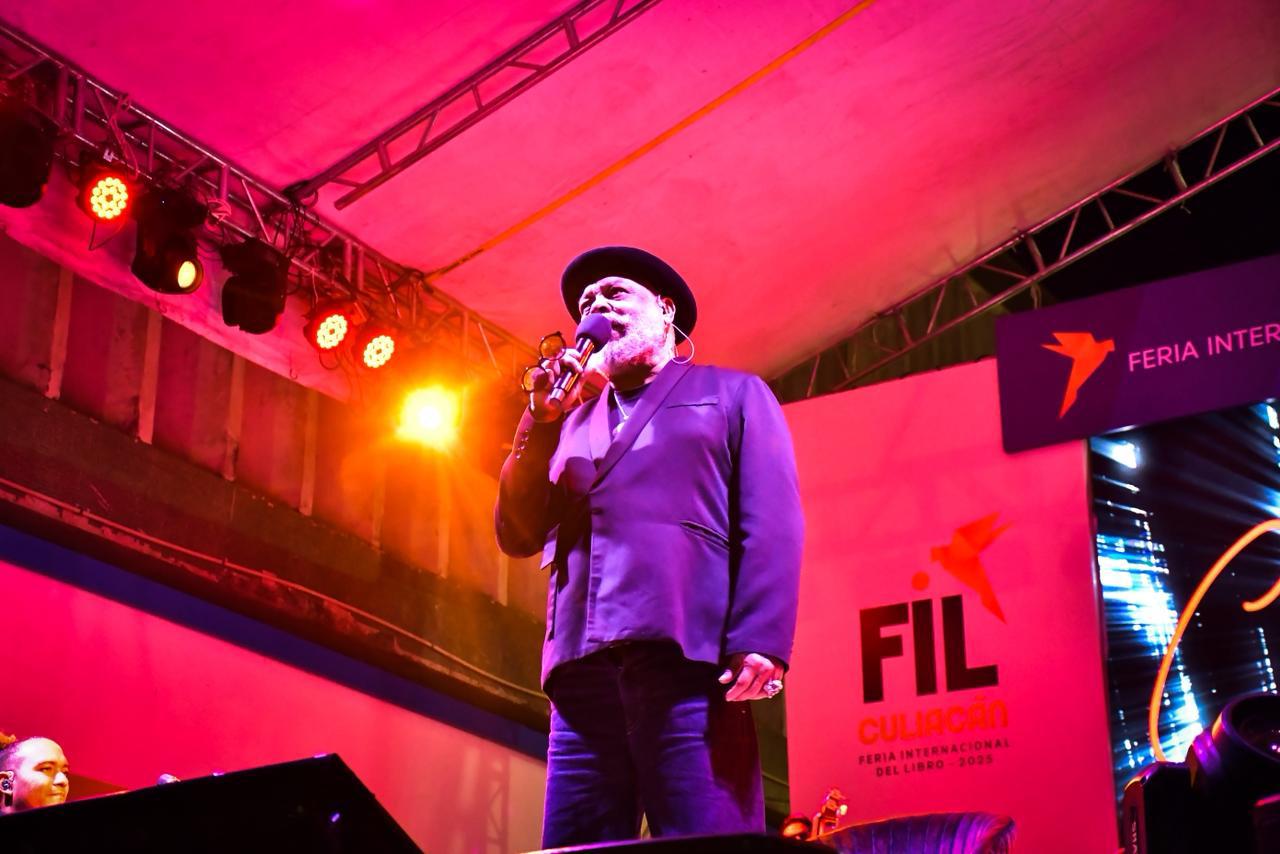 $!El cantante cubano dejó para el último la melodía Vida loca, la más celebrada por sus fans, cerrando una noche llena de nostalgia.