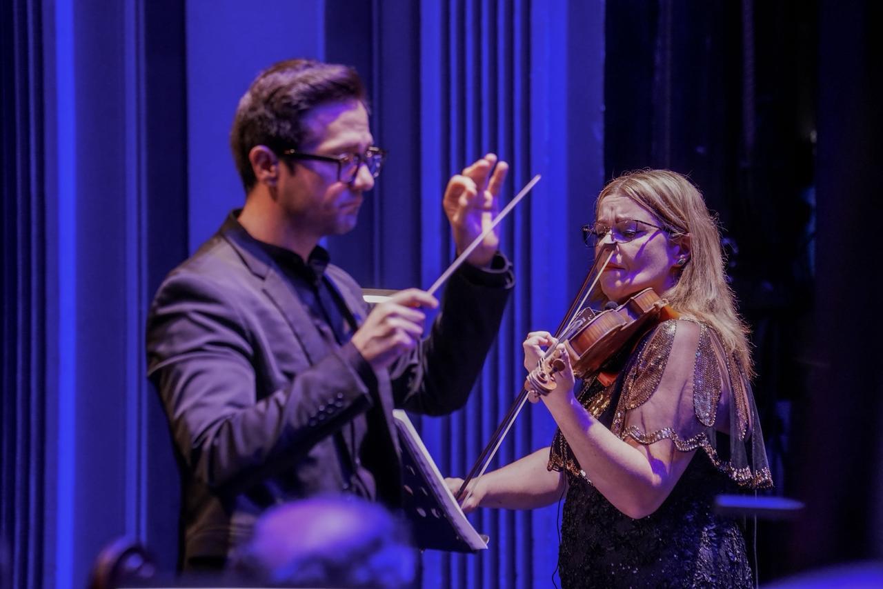 $!La maestra Nina Farvarshchuk asumió el rol protagónico con una ejecución de alto nivel artístico.