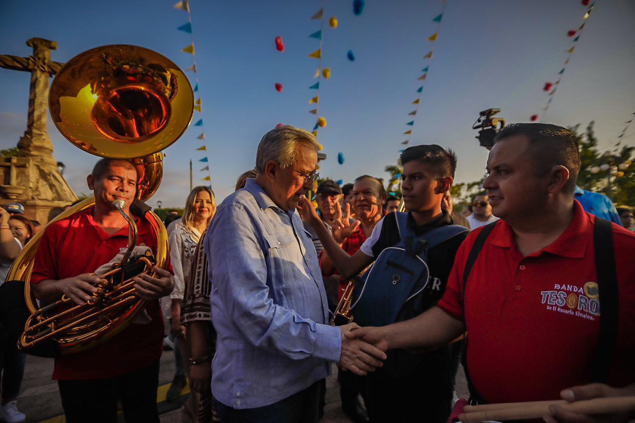 $!Asiste Gobernador a la procesión en honor de la Virgen de Nuestra Señora del Rosario