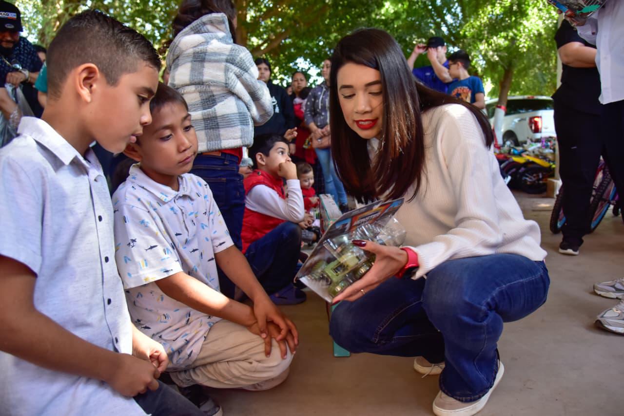 $!Celebran posada navideña para niñas y niños de comunidades rurales de Ahome