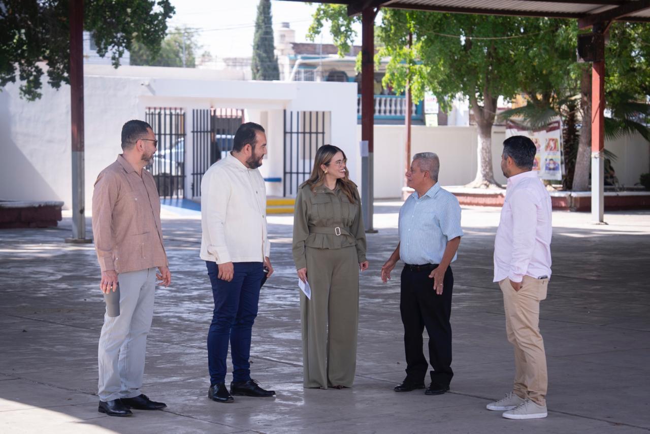 $!Gobierno de Culiacán entrega equipo de cómputo a Secundaria General 5