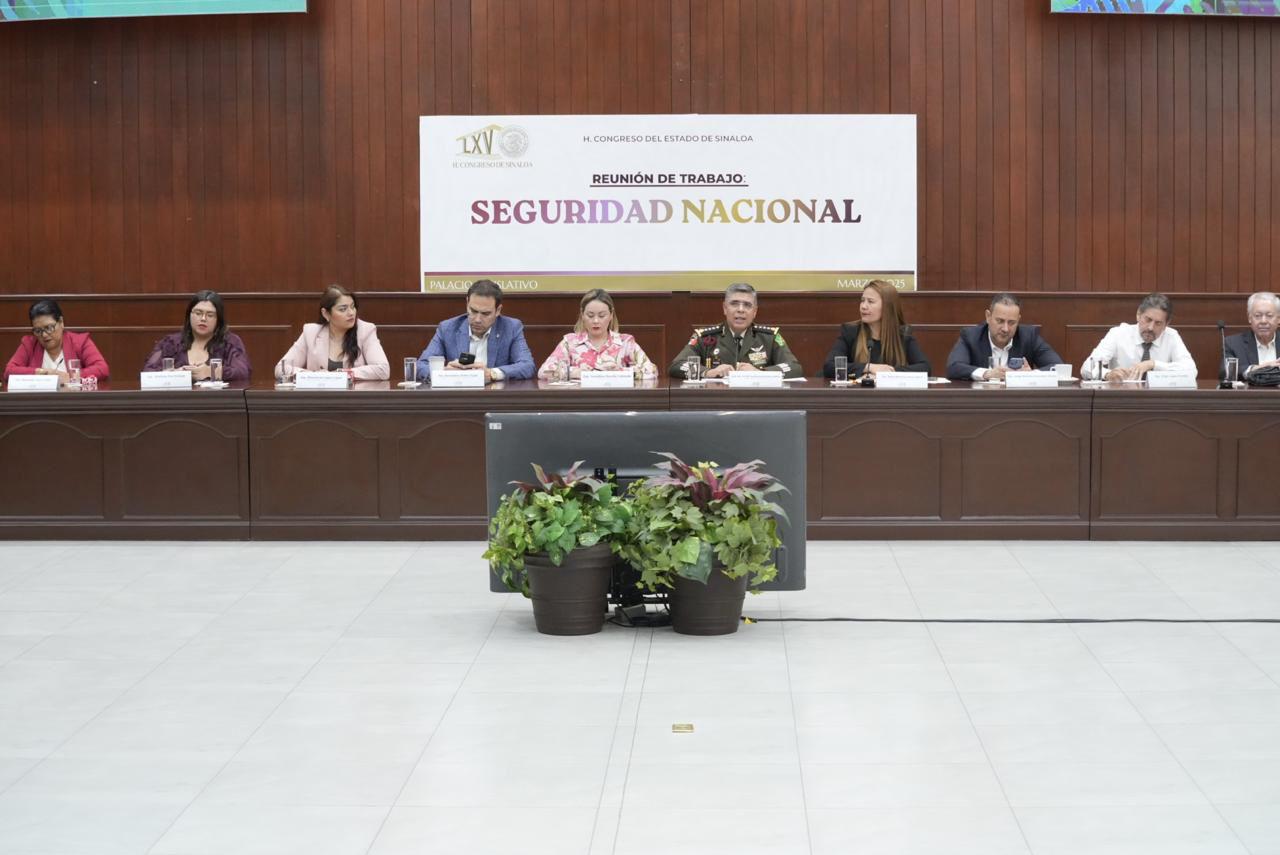 $!General Briseño Lobera se reúne con la 65 Legislatura del Congreso de Sinaloa