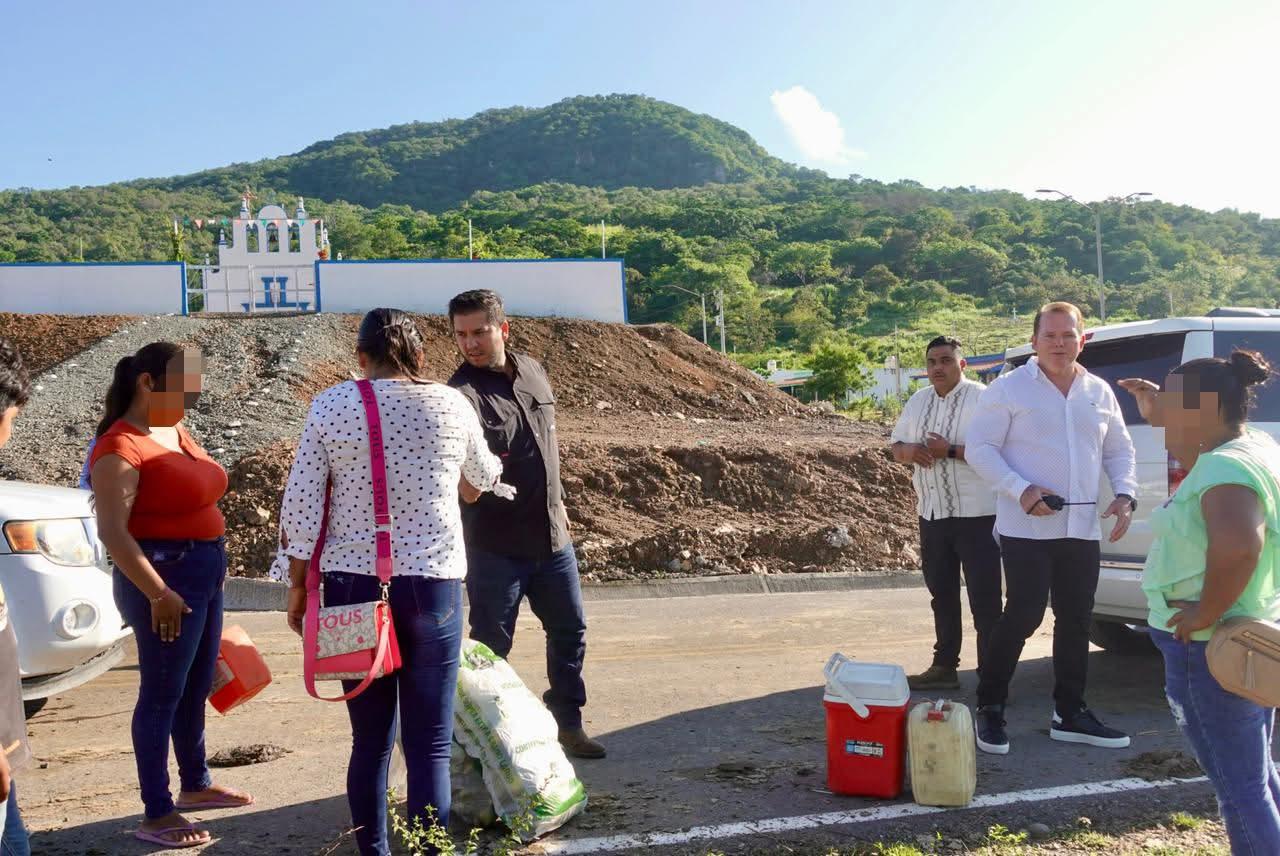 $!Sebides entrega apoyos en zona serrana de Rosario tras bloqueos comunitarios