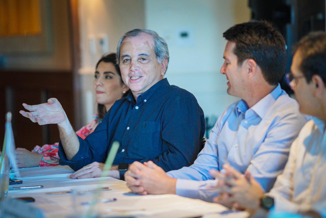 $!En Sinaloa se trabaja para que a los negocios les vaya bien: Javier Gaxiola