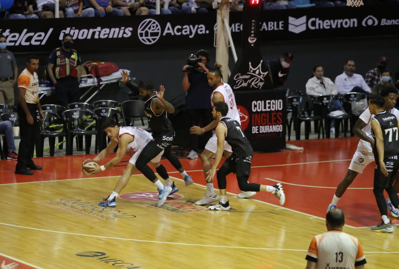 $!Venados Basketball barre en la serie inaugural del Cibacopa a Caballeros de Culiacán