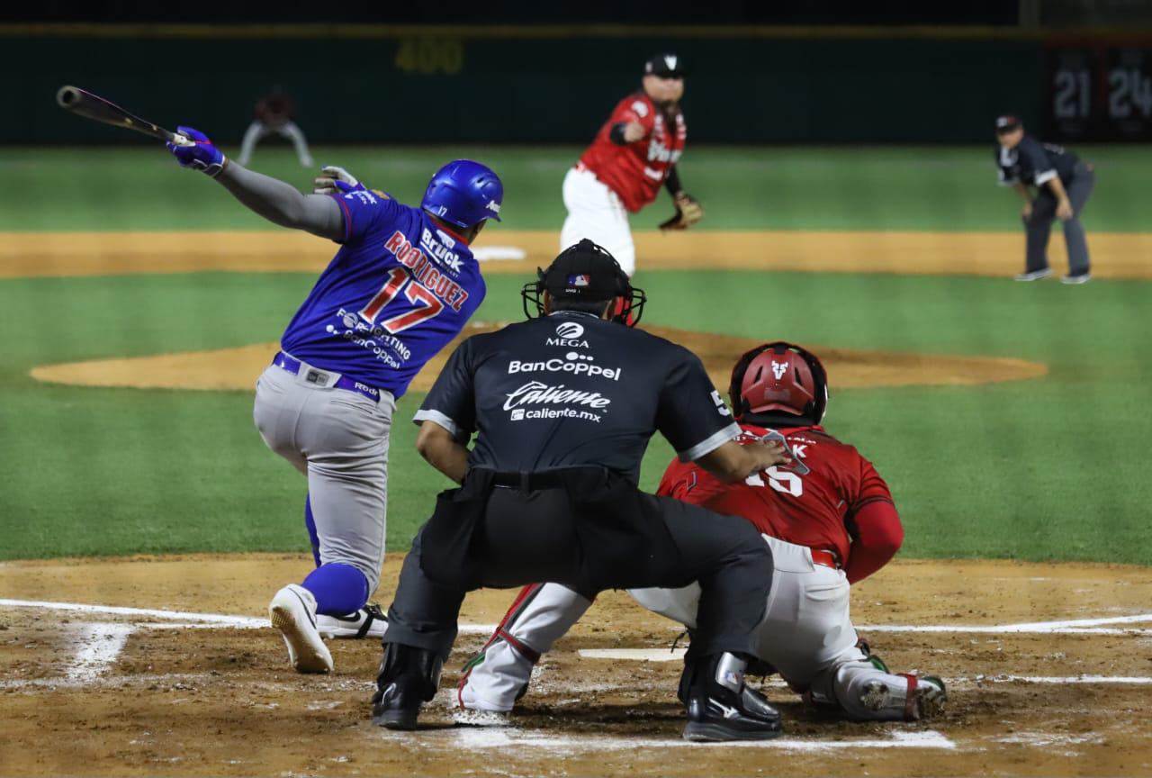 $!Venados dejan tendidos a Charros en extrainnings y empatan la serie en Mazatlán