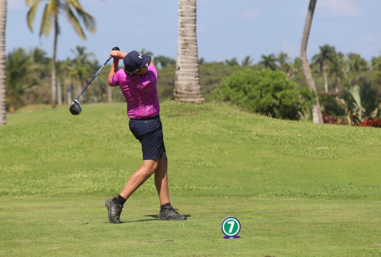 $!Mochitense Isaac Álvarez lidera Torneo de Golf US Kids Golf Local Tour Sinaloa 2021