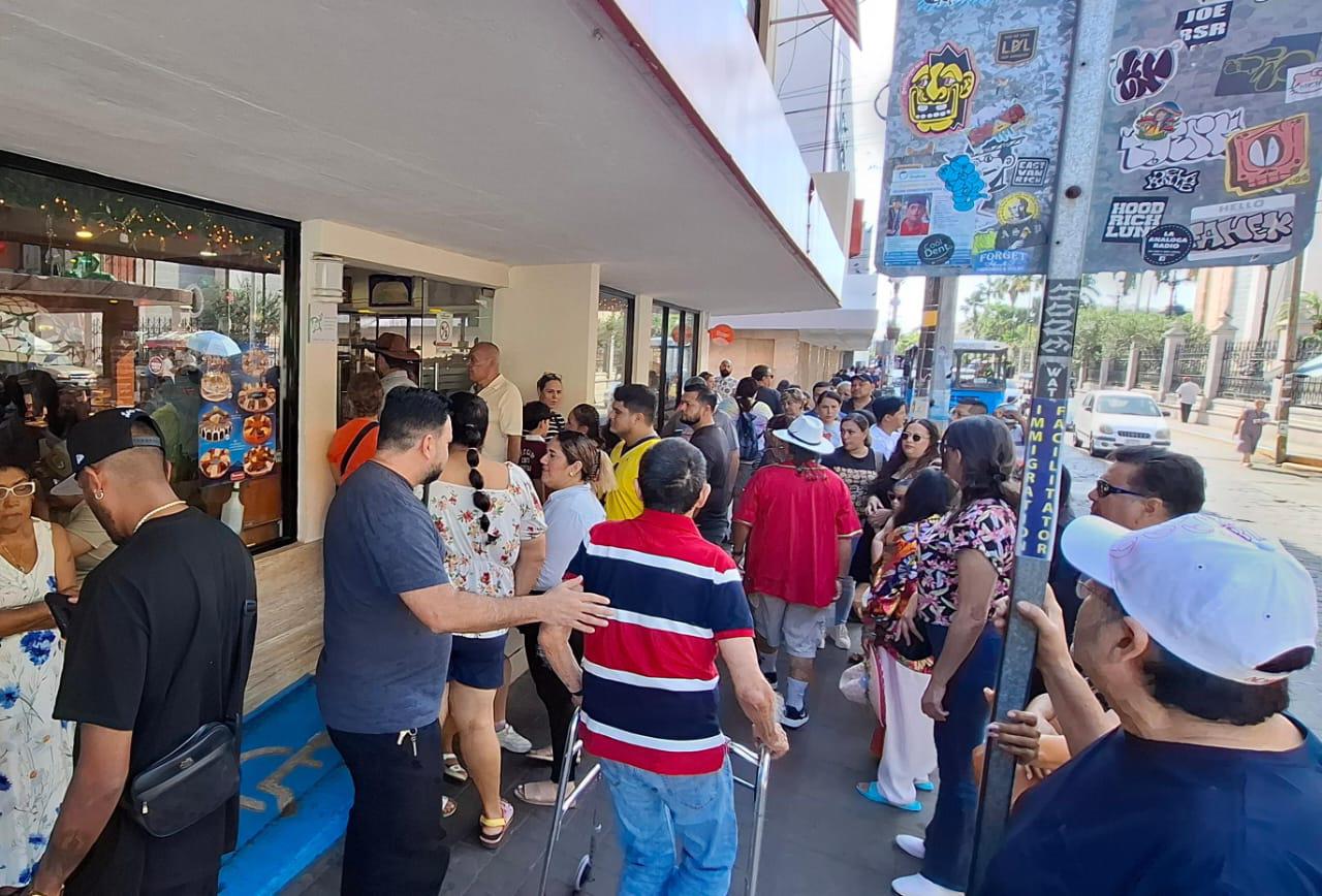 $!Mazatlán tiene un fin de semana con abundante flujo de turistas nacionales y extranjeros