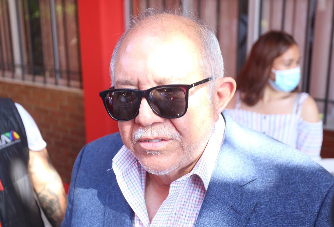 $!En Mazatlán ‘acarrean’ a adultos mayores en casilla donde votó el Alcalde