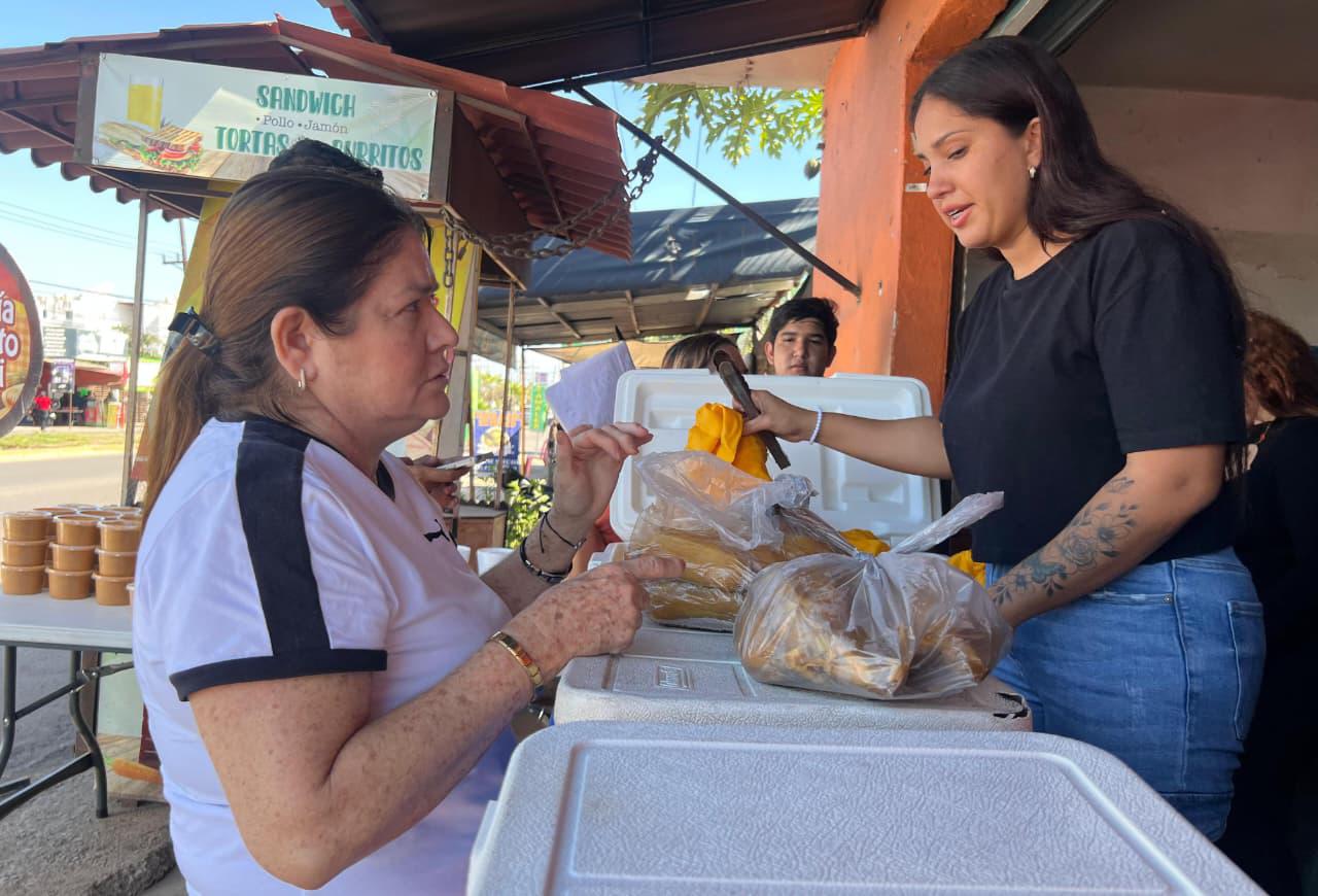 $!Bacurimí se desvela para cumplir con la Candelaria: Producen hasta 15 mil tamales por negocio