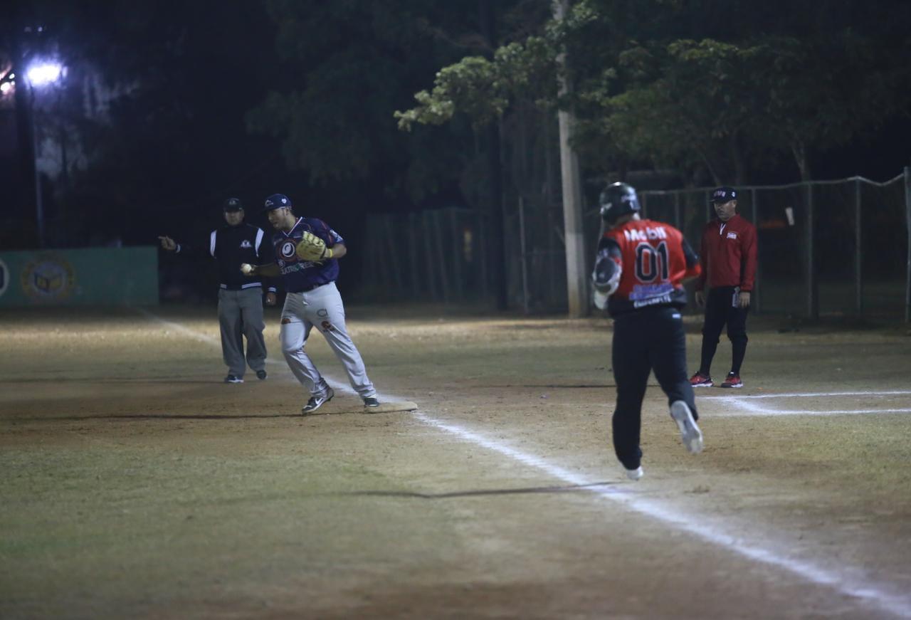 $!Jumapam continúa en la punta de la Clase Abierta de Beisbol