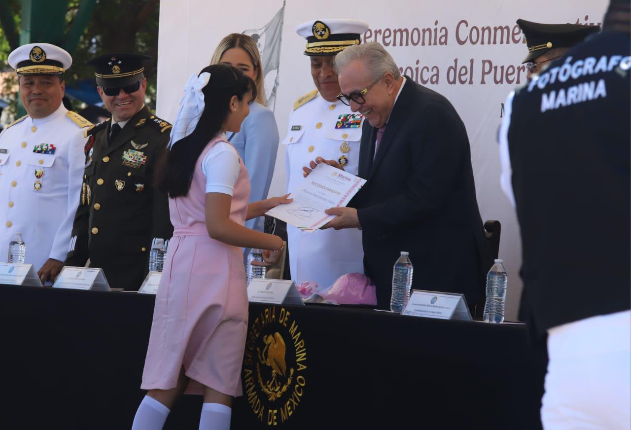 $!Celebran en Mazatlán el 111 aniversario de la gesta heróica de la defensa del Puerto de Veracruz