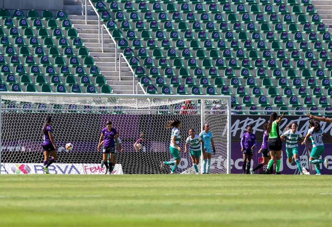$!Mazatlán Femenil deja ir la victoria ante Santos Laguna en la Perla del Pacífico