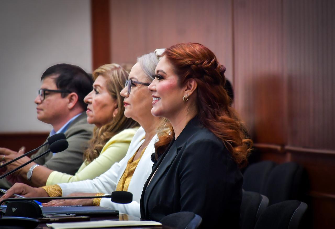 $!Chocan Secretaria de Pesca y Diputada del PRI por presunto abandono al sector pesquero